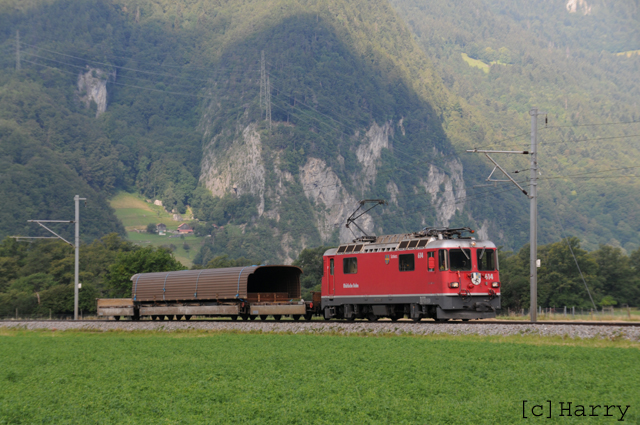 Transport des Daches vom Skl-tv 8494 von Landquart nach Klosters-Selfranga.
