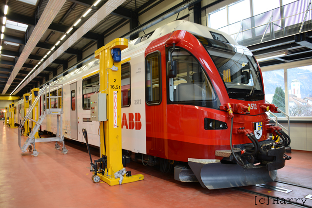 ABe 8/12 3512
16.01.2015 Neue Werbung ABB
