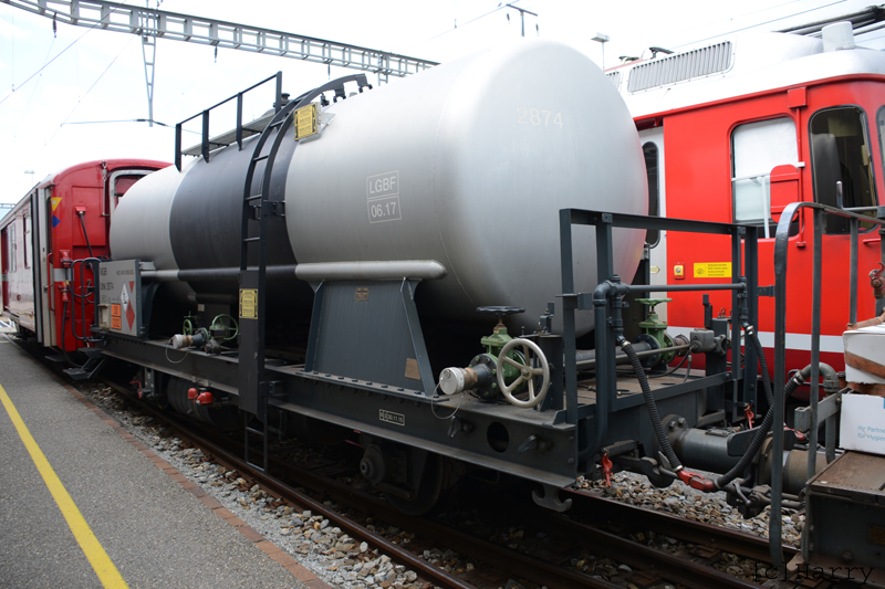 Uhk 2874
