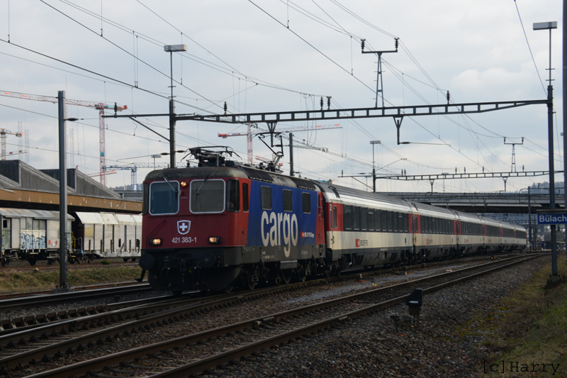 Re 4/4 421 383-1
