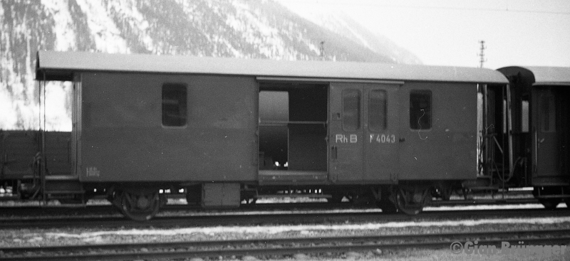 F 4043
1964 Samedan
