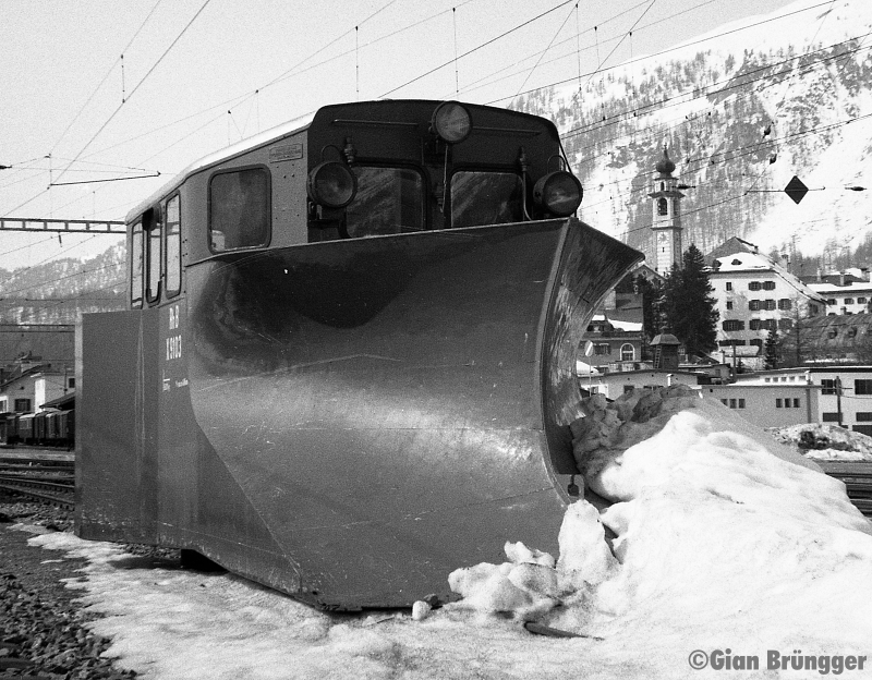 X 9103
1966 Samedan
