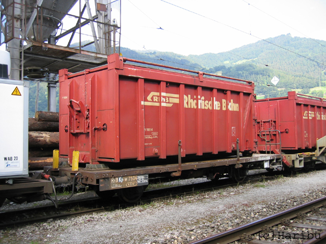 Kp-w 7504
01.05.2014 Ausrangiert (verkauft an Sersa)
Kp-w 7504 beladen mit Kehrrichtcontainer Y 11814
