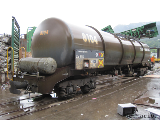 Za 8104
