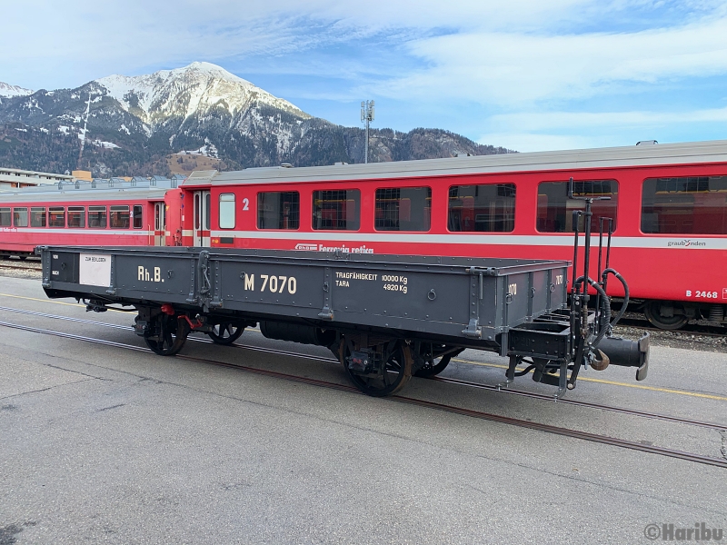 WN 9853 (M 7070)
