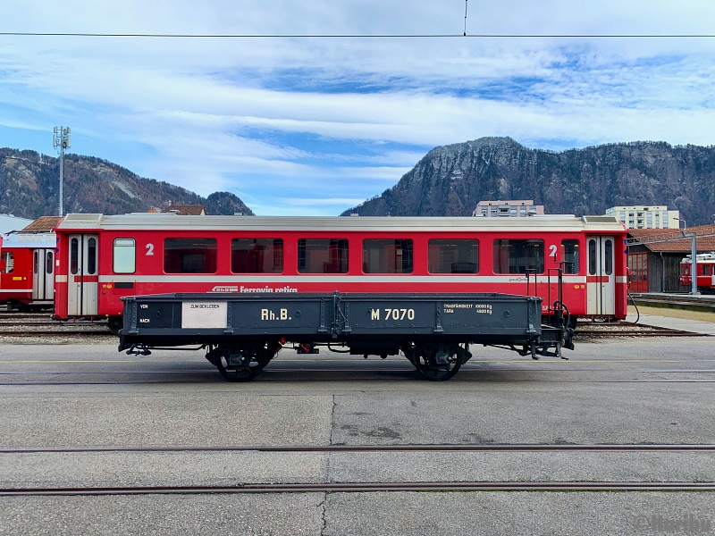 WN 9853 (M 7070)
