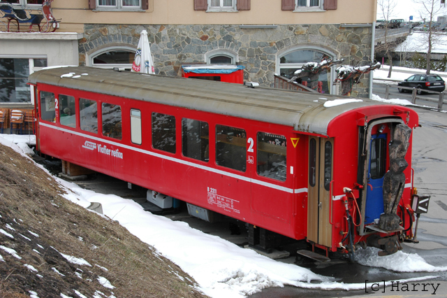 B 2211

