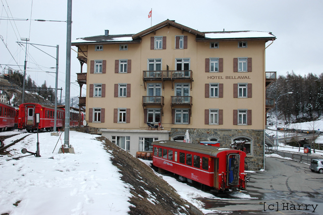 B 2211
