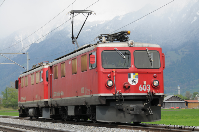 Ge 4/4 I 603
Im Schlepp Ge 4/4 I 606 auf dem Weg zum Abbruch. 11.04.2011
