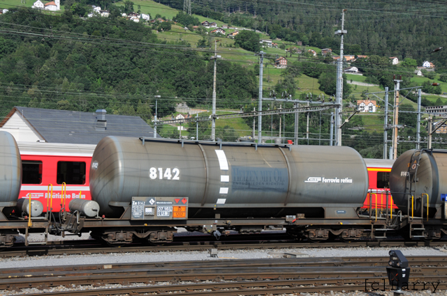 Za 8142
