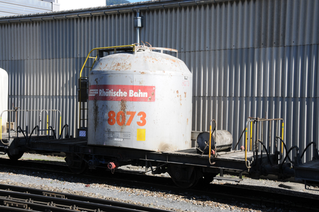 Uc 8073
