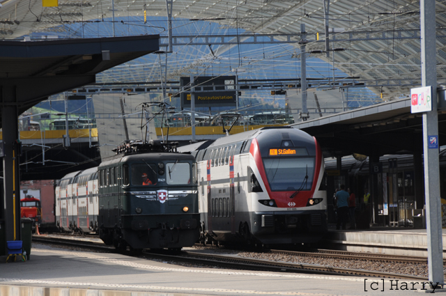 Ae 6/6 11421
26.10.2013 Ae 6/6 11421 in Chur
