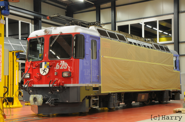 Ge 4/4 II 623
17.12.2013 Neue Werbung "125 Jahre RhB"

