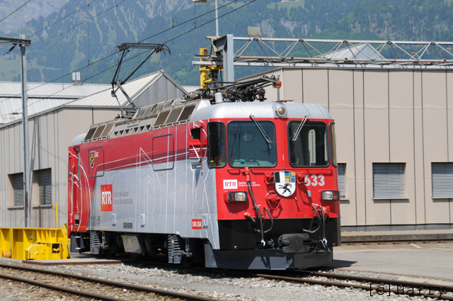 Ge 4/4 II 633
Seit 20.05.2011 mit RTR Werbung.
