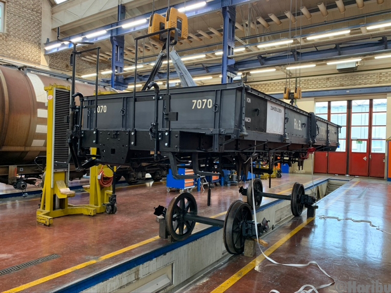 WN 9853 (M 7070)

